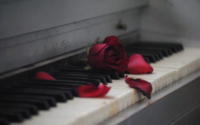 Top 10 des Plus belle Musiques Tristes au Piano