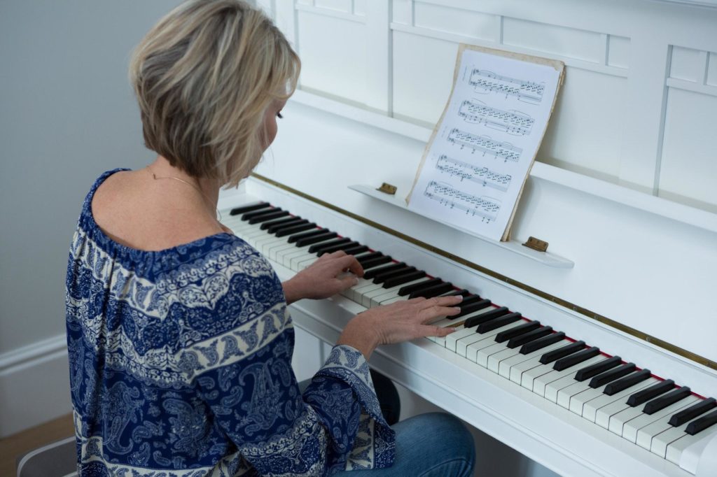 apprendre piano adulte